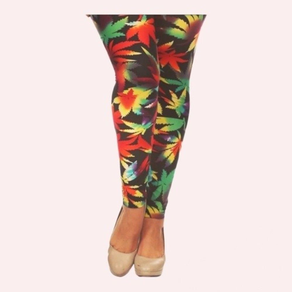 EEVEE Multicolored Butter Soft Leggings One Size Plus Fits 1xl-3xl NIB